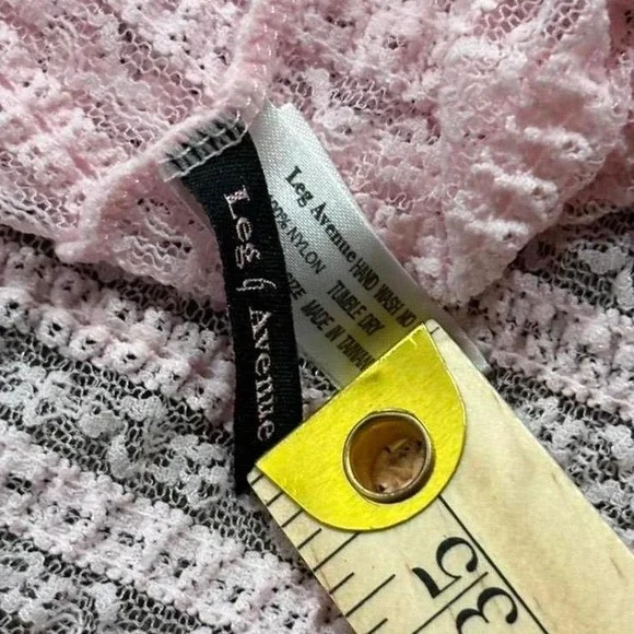 00s Style Leg Avenue Pink Sheer Striped Halter Neck Crop Top Size X-Small - Picture 4 of 6